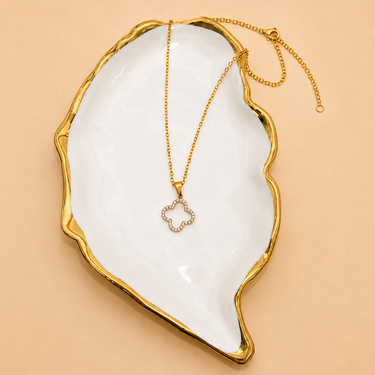 Leaf Clover Necklace - ShopSpoiled