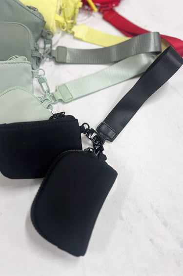 Lola Wristlet - ShopSpoiled