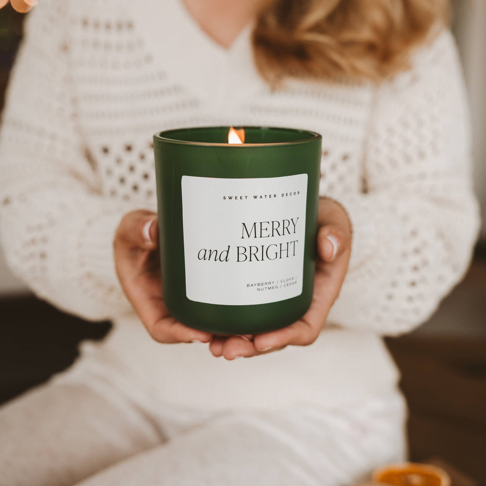 Merry and Bright 15 oz Soy Candle - ShopSpoiled