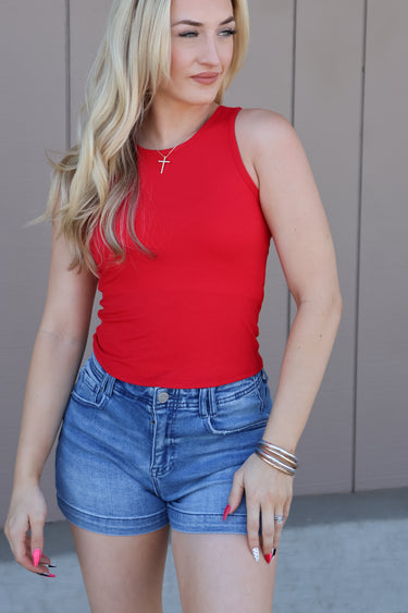 On The Move Tank - ShopSpoiled