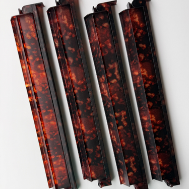 Tortoise Shell Mahjong Rack & Pusher Set - ShopSpoiled