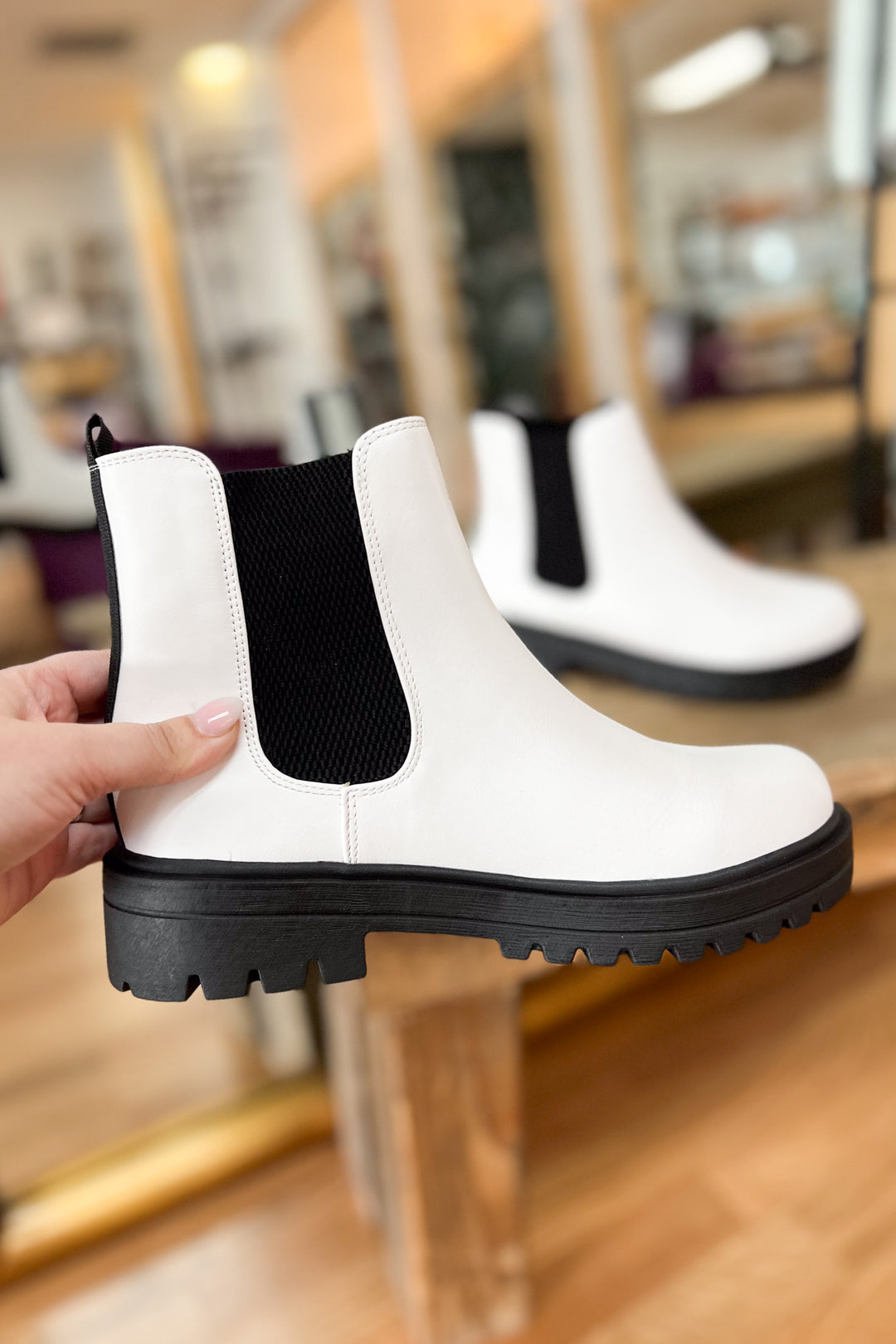 Paden Boots in white - ShopSpoiled