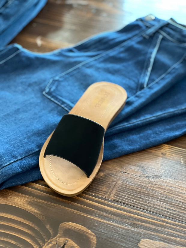 Get Away Sandals - ShopSpoiled