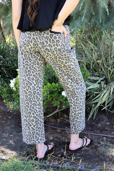 Lanie Leopard Barrel Jeans - ShopSpoiled