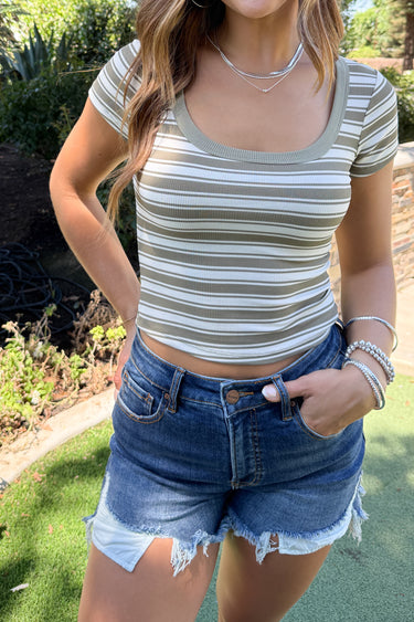 Ribbed Stripe Scoop Neck Tee - ShopSpoiled