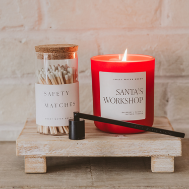 Santa's Workshop 15 oz Soy Candle - - ShopSpoiled