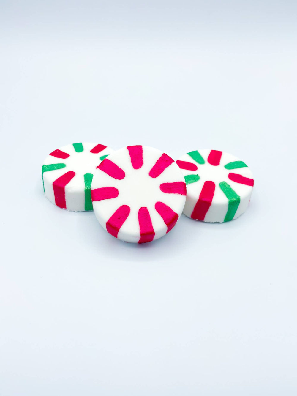 Holiday Peppermint Bath Bombs - ShopSpoiled