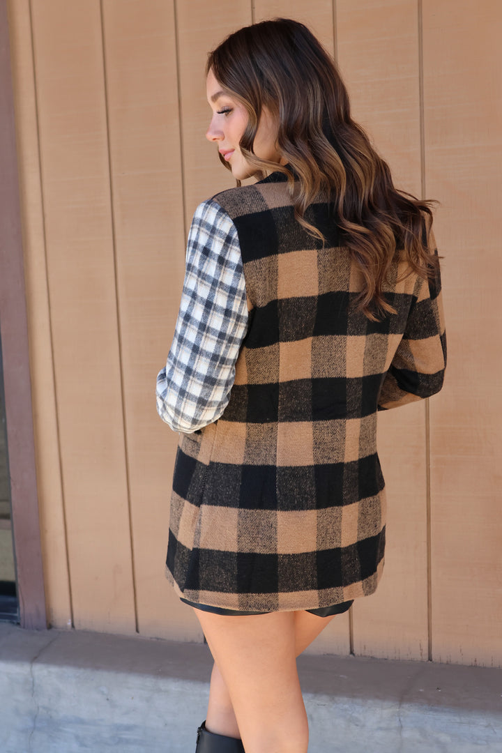 Warm & Cozy Plaid Jacket - ShopSpoiled