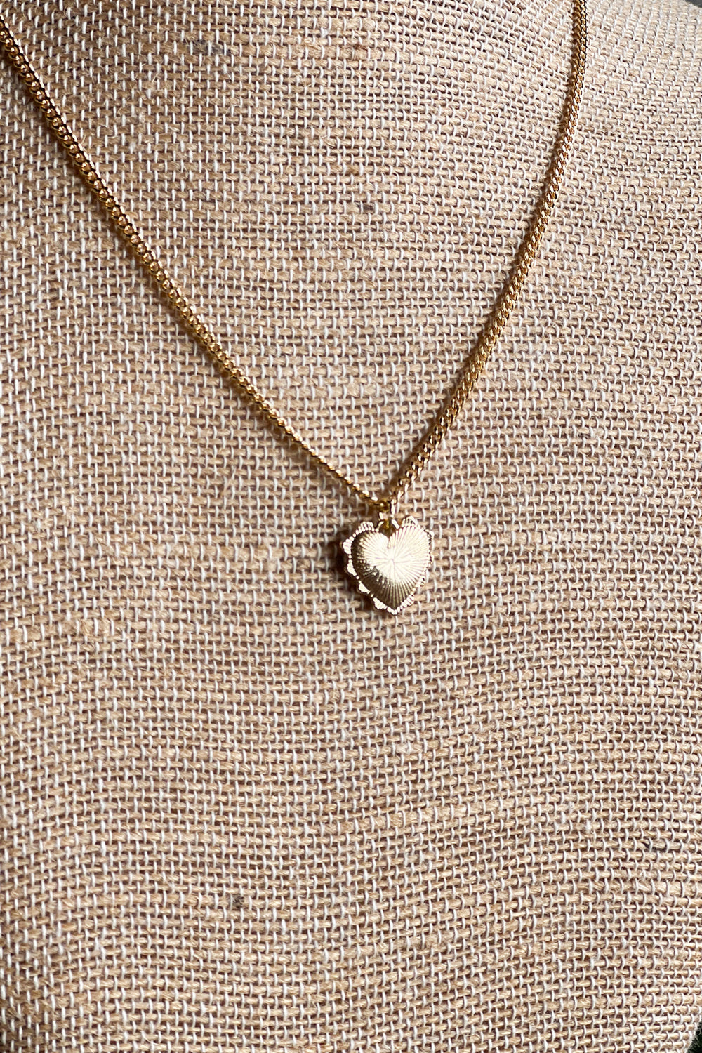 Golden Heart Necklace - ShopSpoiled