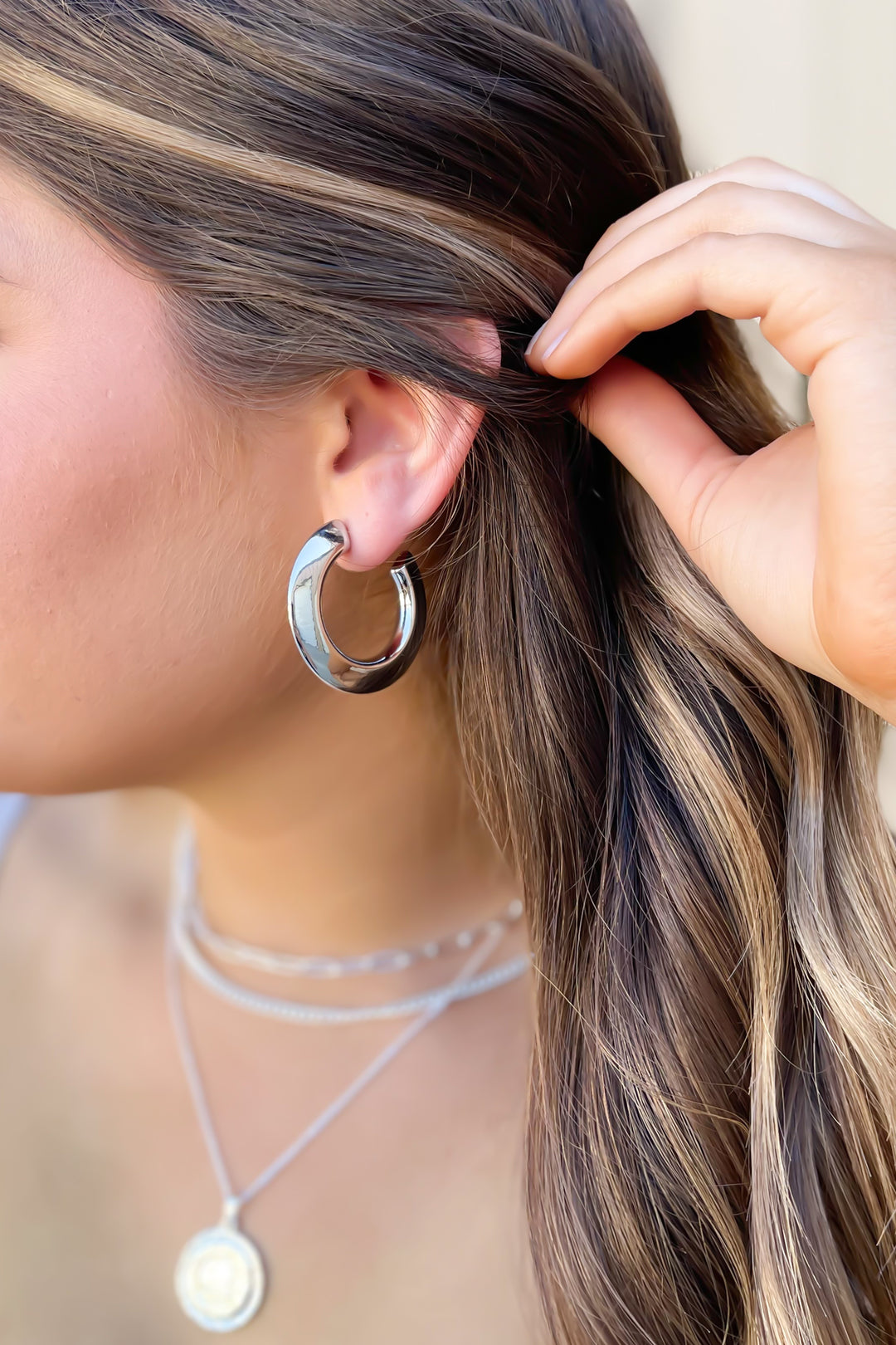 Sloane Hoop Earrings - ShopSpoiled
