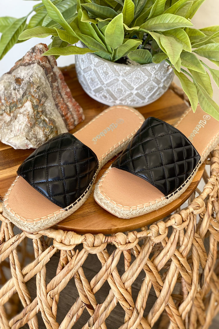 Chanel Sandals: Black - ShopSpoiled