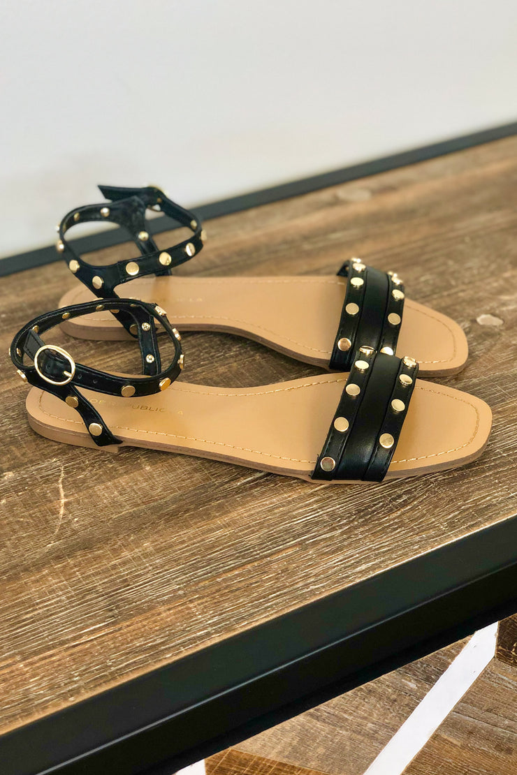 Sadie Sandals: Black - ShopSpoiled