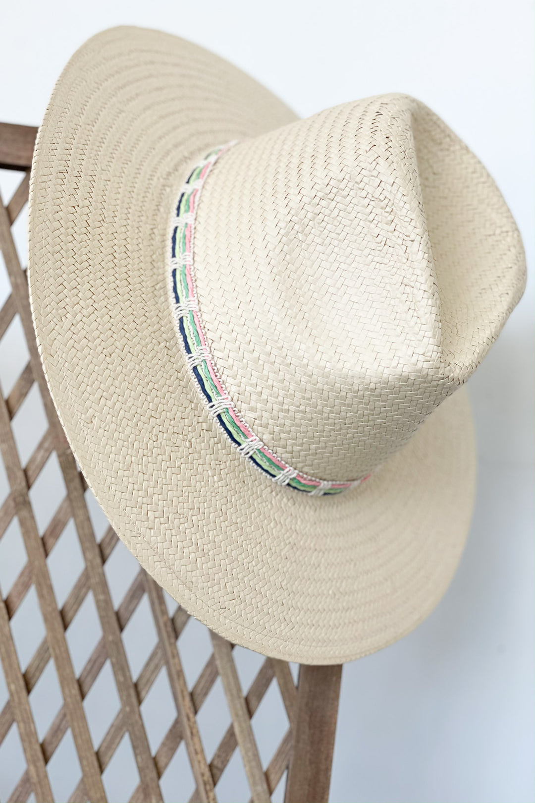 Beach Hair Flat Brim Straw Hat: Ivory - ShopSpoiled