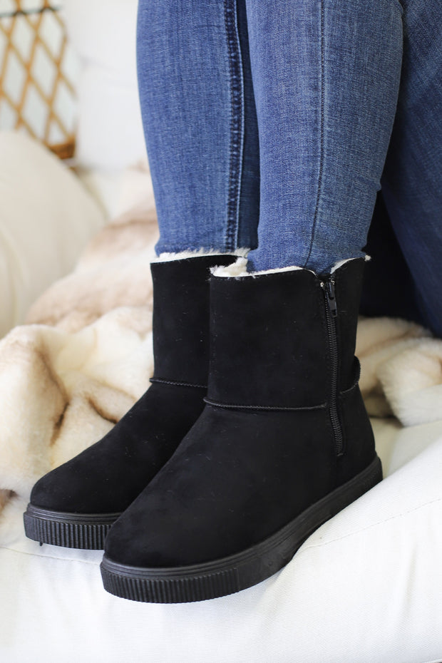 Cozette Ankle Boots: Black - ShopSpoiled