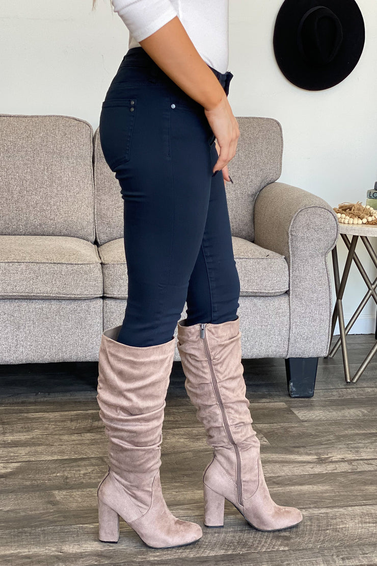 Kariss Navy Jeans - ShopSpoiled