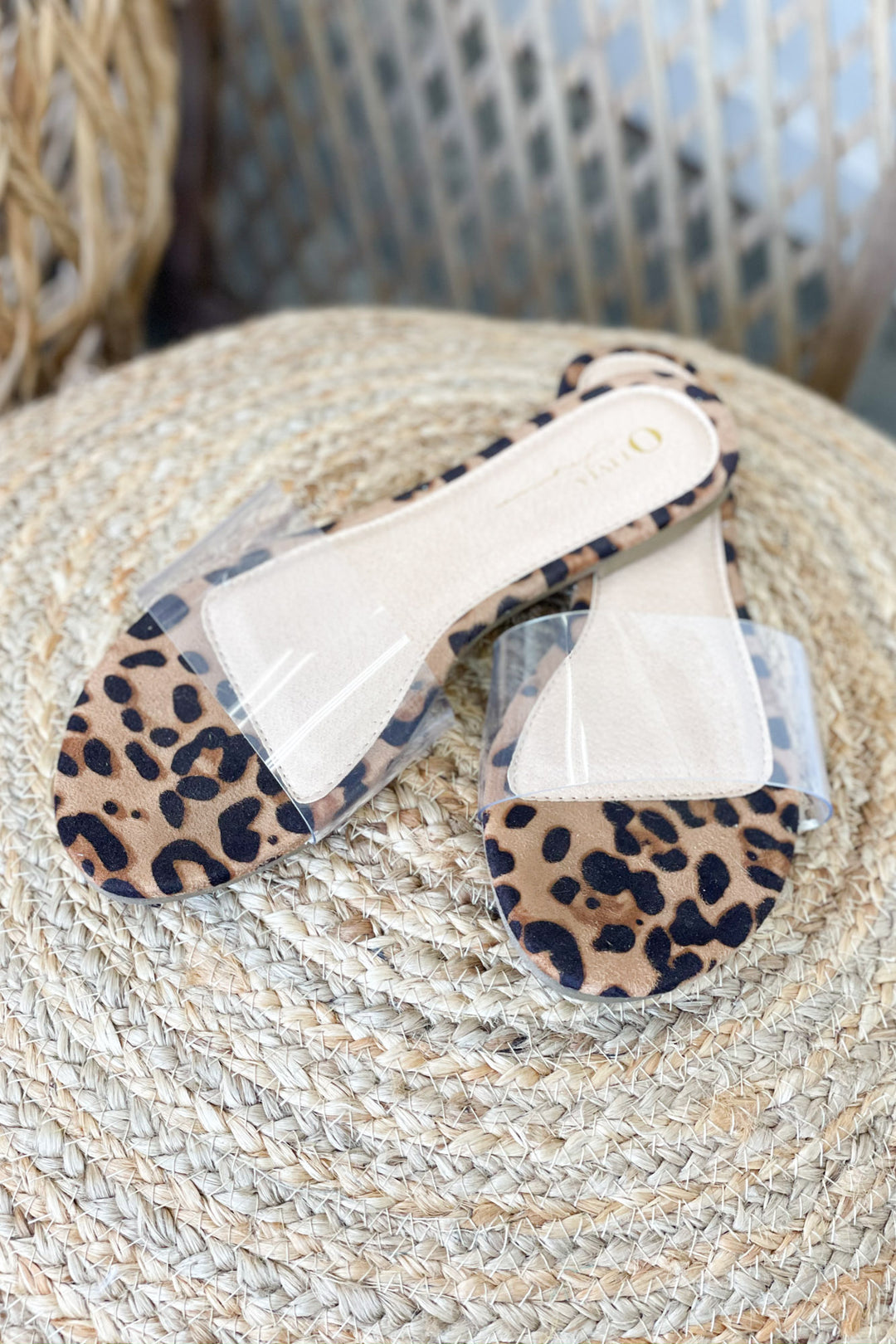 Poolside Retreat Sandals: Leopard/Clear - ShopSpoiled